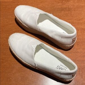 TOMS Women's Cream Espadrilles